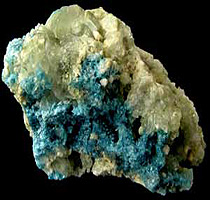 Mattiolita, um dos novos minerais descobertos no Brasil em 2001. Proveniência Divino das Laranjeiras, Minas Gerais